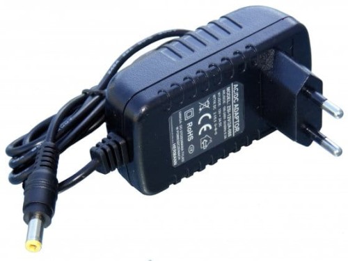 Zasilacz impulsowy 12V/2A, wtyk 2,1/5,5mm, wtyczkowy, BLOW