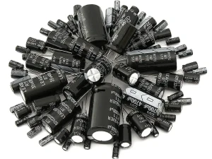 Kondensator elektrolityczny 100uF/450V, 105 C