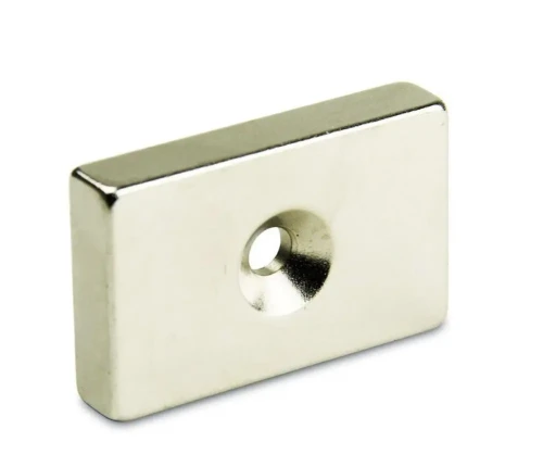 Magnes neodymowy prostokątny 20x10x3mm z otworem 7/4