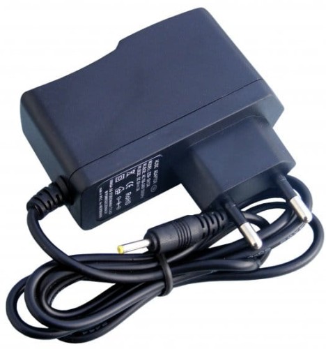 Zasilacz impulsowy 5V/2A, wtyk 0,7/2,5mm