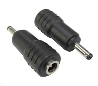Redukcja DC gniazdo 2,1x5,5mm -> wtyk 3,0x6,0mm, zielony